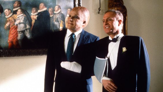 27 ans après,la Fox produit un remake de ALIEN NATION… (voir ci-dessous)