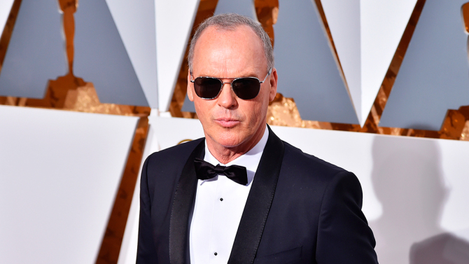 Michael Keaton, ex Batman de l’écran (pour Tim Burton, en 1989) va retrouver l’univers des super-héros en jouant, cette fois-ci, les méchants ! (voir ci-dessous)