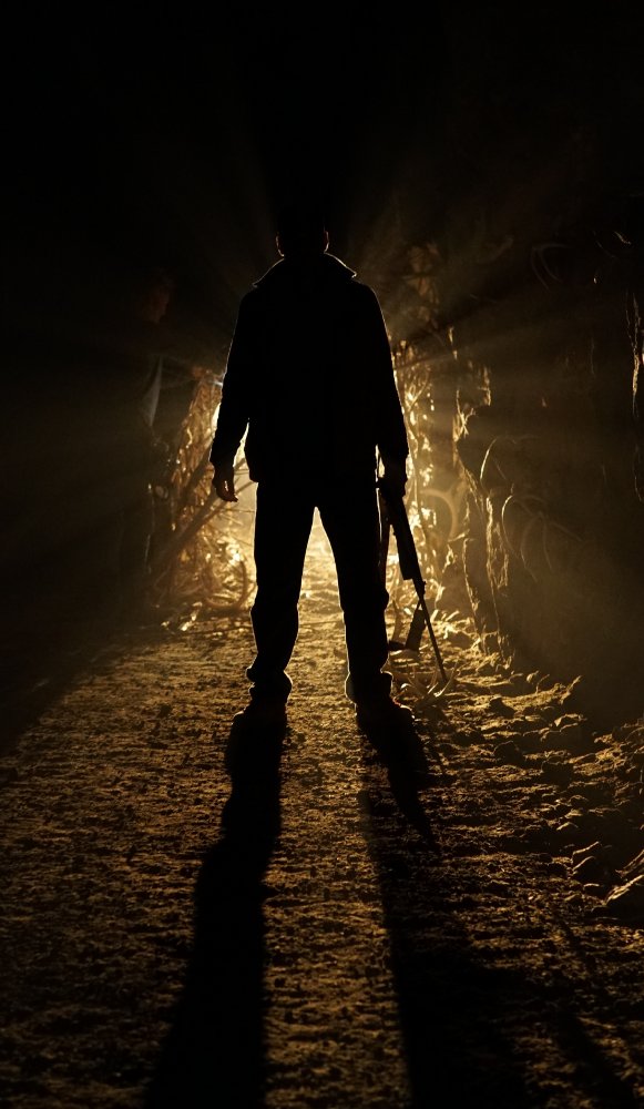 Un second film d’horreur pour le Canadien Tim Brown : DEVIL IN THE DARK…