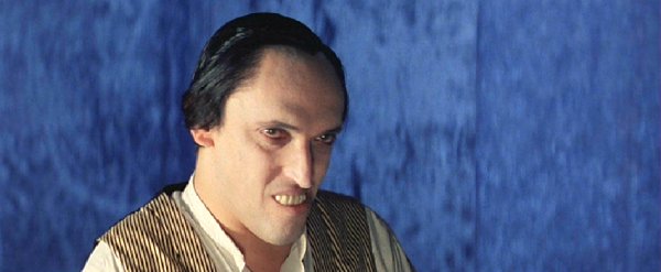 L'inquiétant Flavio Bucci (Albert, le serviteur muet)