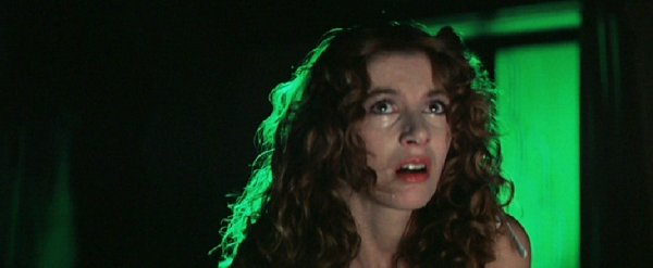 SUSPIRIA (1977)