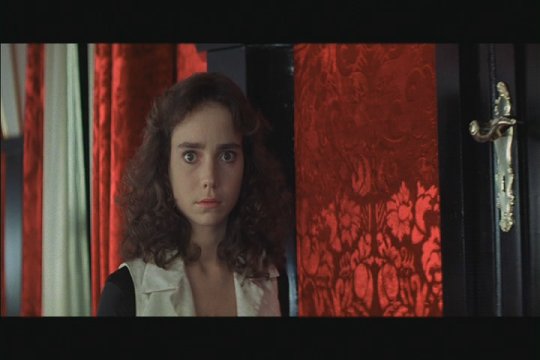 SUSPIRIA (1977)