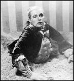 .... "Les Nuits Fantastiques", conjointement organisé par le Forum des Images et L'Ecran Fantastique. Venez nombreux ! (cette séance est exceptionnellement gratuite....). Au programme : "Freaks", le classique de Tod Browning, présenté par Isabelle Vanini.