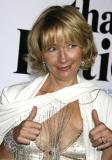 Emma Thompson est en négociations pour figurer dans "Men In Black 3", dans le rôle de l'agent Oh, aux côtés de Will Smith, Tommy Jones et le nouveau venu Kosh Brolin, incarnant un jeune agent. Le méchant pourrait être interprété par Jermaine Clement.