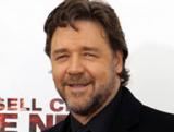 Russell Crowe devrait interpréter Jor-El, le père kryptonien de Superman dans le reboot de Zack Snyder intitulé "Man of Steel", rôle précédemment tenu par Marlon Brando en 1978. Connie Nielsen ("Gladiator") pourrait incarner Lara, la mère du héros.
