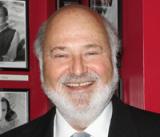 Après "Misery" en 1990, Rob Reiner revient au thriller-choc avec "You Belong to Me", un projet du scénariste David Murray dans la ignée des "Nerfs à vif" où un psychiatre établit une connexion potentiellement dangereuse avec un patient.