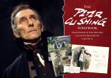 Un album consacré à Peter Cushing, le "Peter Cushing Scrapbook", paraitra le mois prochain en Angleterre... (voir ci-dessous)