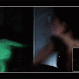 Dans le britannique "The Last Showing" de Phil Hawkins, en production, un couple pris au piège dans une salle de cinéma est manipulé pour devenir les acteurs involontaires d'un film d'être capturé par les caméras de vidéosurveillance.