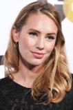Dylan Penn, la fille de Sean Penn et de Robin Wright, fait ses débuts d'actrice en vedette dans "Condemned", un film d'horreur écrit et réalisé par Eli Morgan Gesne (voir ci-dessous)