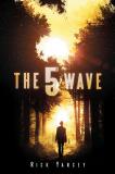 Sony Pictures Entertainment a engagé Chloe Moretz pour jouer dans l'adaptation cinématographique du roman "The 5th Wave" (voir ci-dessous)