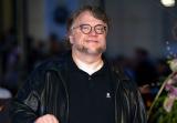 Après avoir été annoncé plusieurs fois depuis 2013, Guillermo del Toro va co-écrire et produire " Scary Stories to Tell in the Dark"  basé sur la série de livres d'Alvin Schwartz, cofinancement de CBS Films et Entertainment One.