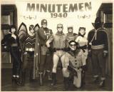 Dans le "Watchmen" que tourne Zack Snyder, le groupe des Minutemen, association de super-héros ayant précédé les Watchmen dans le comics d'Alan Moore, fera une apparition sous forme de photo (ci-dessus).