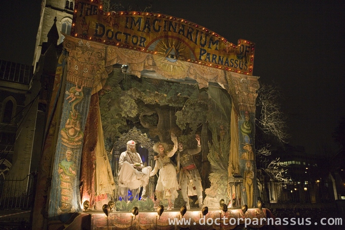 Suite au décès de Heath Ledger, Terry Gilliam envisage trois comédiens pour lui succéder (suite ci-dessous).