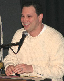 Nouvelle société de production créée par Larry Meistrich (notre photo), précédemment producteur exécutif de "Strangeland", NEHST Studios vient d'annoncer son premier film : "Fright Fest", un film d'horreur (suite ci-dessous).