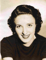 L'actrice et scénariste Kay Linaker ("La femme invisible", "Laura") est décédée le 18 avril dernier (voir ci-dessous).