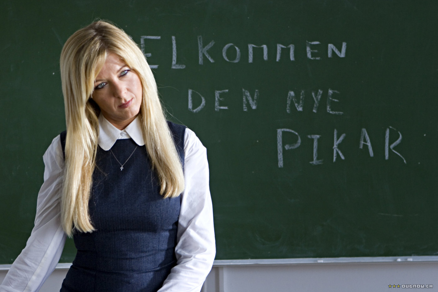 Ghost House Picture va produire "The Substitute", un remake du danois "Vikaren" d' Ole Bornedal, comédie d'horreur et de SF destinée au teen-agers (suite ci-dessous)