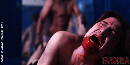 "Someone's Knocking at the Door" de Chad Ferrin, décrit comme la rencontre de David Lynch et de Dario Argento, voit six étudiants en médecine absorber une drogue expérimentale qui les conduit tout droit en enfer...