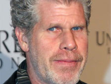 Don Coscarelli est en négociations avec Ron Perlman, pour que ce dernier remplace Bruce Campbell dans "Bubba Nosferatu", la suite de "Bubba Ho-Tep"....