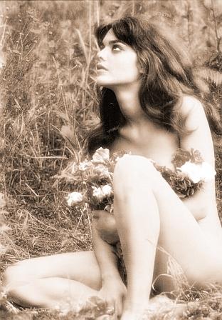 Tina Aumont