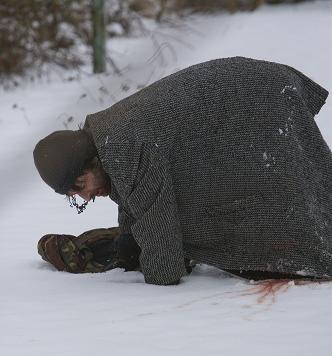 .... sont faits de paille. Ses compagnons ont été son rempart contre la folie. Toutefois, cet environnement tranquille va changer (suite ci-dessous)