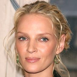 Dans "Percy Jackson and the Lightning Thief" que produit Fox 2000, Pierce Brosnan incarne le centaure Chiron, tandis que Uma Thurman est Méduse, Kevin McKidd Poséidon, Melina Kanakaredes Anthéna et Sean Bean Zeus (suite ci-dessous)