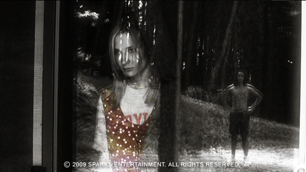 Distribué le 31 octobre prochain aux USA, "Rotkappchen : The Blood of Red Riding Hood" est le nouveau film d'épouvante de Harry Sparks (All Hallows' Eve) (suite ci-dessous)