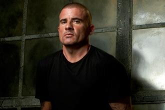 James Woods (Videodrome) et Dominic Purcel ("Prison Break") ont rejoint  Alexander Skarsgard ("True Blood") et James Marsden dans le remake des "Chiens de paille" (suite ci-dessous)