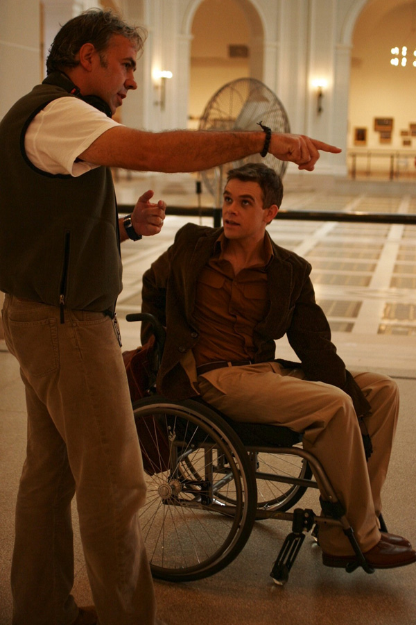 Le thriller pour ados "Someone in the Dark", écrit par Richard Blaney et Gregory Small, sera produit par  Gavin Polone ("Zombieland)" et Marc Haimes pour DreamWorks et dirigé par Carlos Brooks ("Quid Pro Quo" - notre photo)