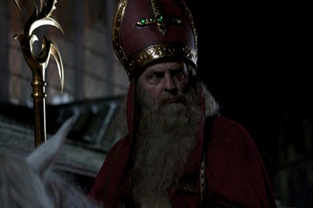 Le cinéaste hollandais Dick Maas (L'Ascenseur 1 & 2, Amsterdamned) tourne actuellement son nouveau film d'horreur, "Sint," qui sortira le 25 novembre aux Pays Bas. Le film est un slasher s'inspirant de la légende de St. Nikolas, le révélant sous un autre 