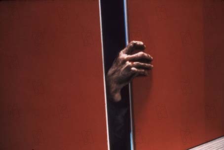 Thriller surnaturel se situant entre "Buried "et 1"4O8", "Down", écrit par Greg Russo (Ghetto Dawg) et produit par Relativity Media (Repo Men, Season of the Witch), mettra en scène un homme pris au piège d'un ascenseur...