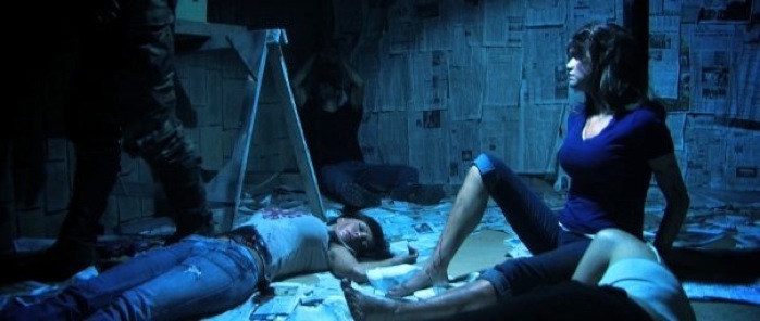 Production indépendante  de Paul Morrell ( "Texas Chainsaw Musical"), "Filth to Ashes, Flesh to Dust" est un retour aux slashers des années 70/80 (voir ci-dessous)