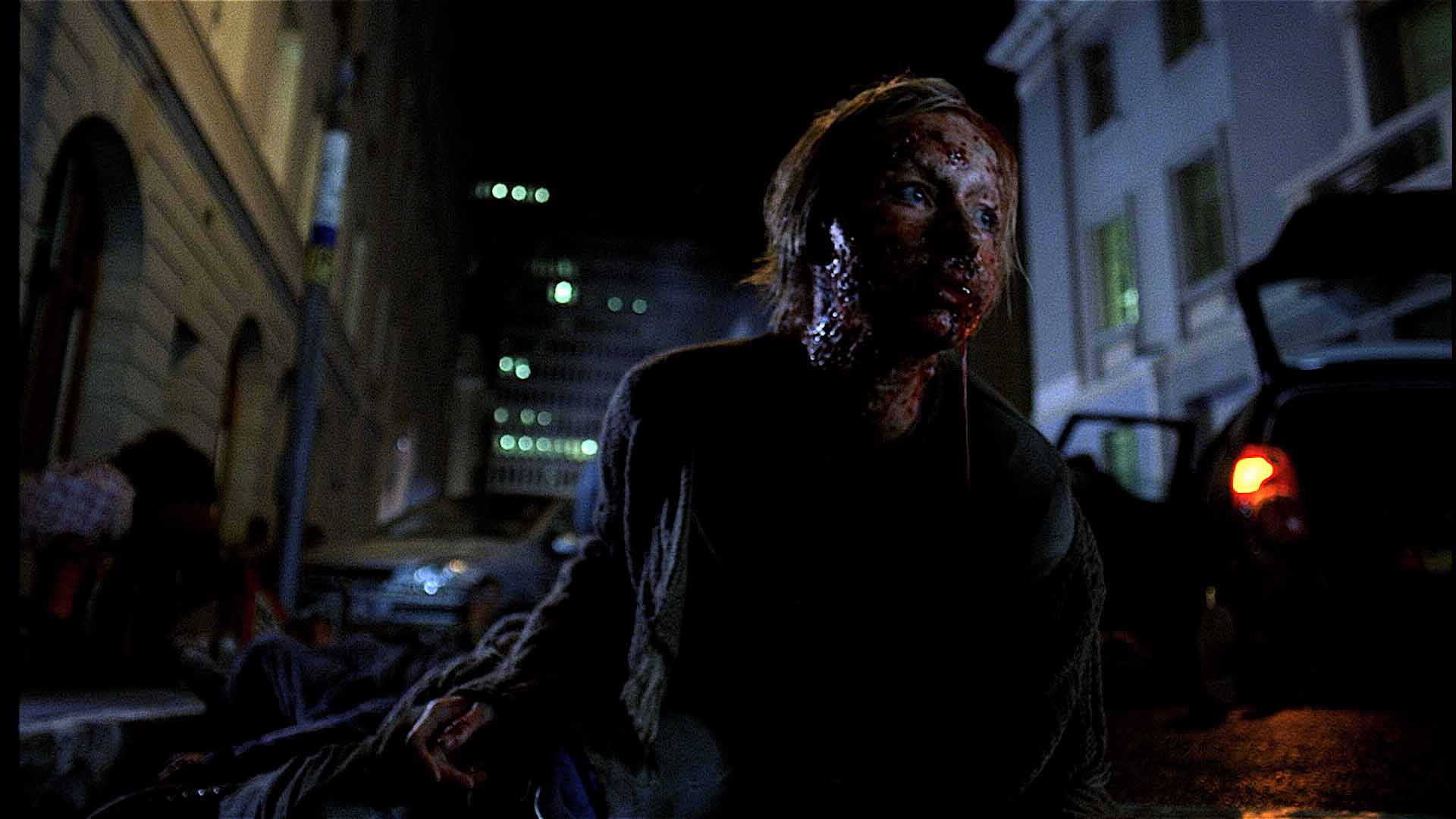 Notre collaboratrice Axelle Carolyn (qui est également notre correspondante à Londres) dans "DOOMSDAY" de Neil Marshall ("The Descent", "Dog Soldiers").