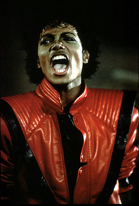 "Thriller", le clip de John Landis ayant pour vedette Michael Jackson va devenir un long-métrage. (suite ci-dessous)