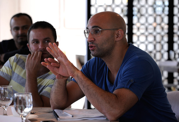 Deux voyageurs de l'espace se disputent une femme dans "Anubis" de Yann Demange (notre photo)(voir ci-dessous)