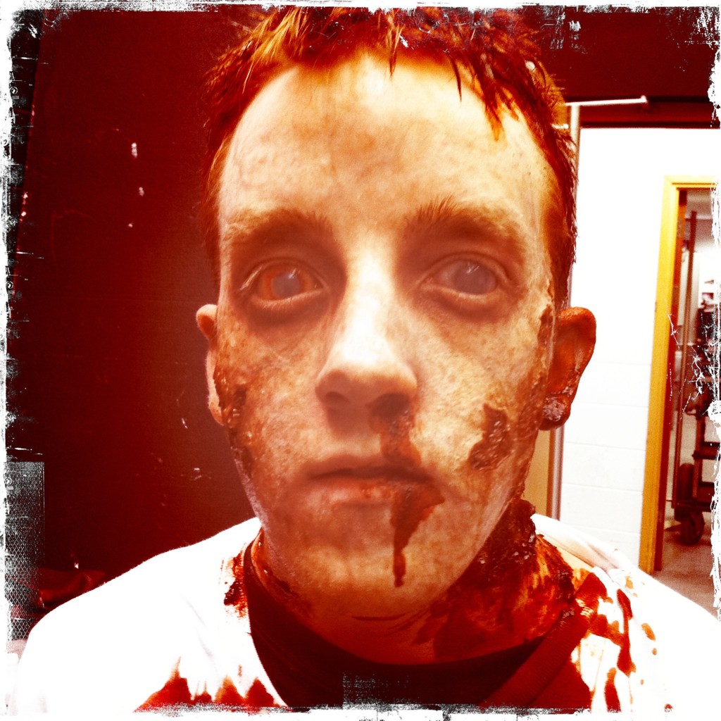 Dans la comédie d'horreur britannique "Cockney vs Zombies", deux escrocs à la petite semaine luttent pour leur survie dans un Londres envahi par les zombies (voir ci-dessous)