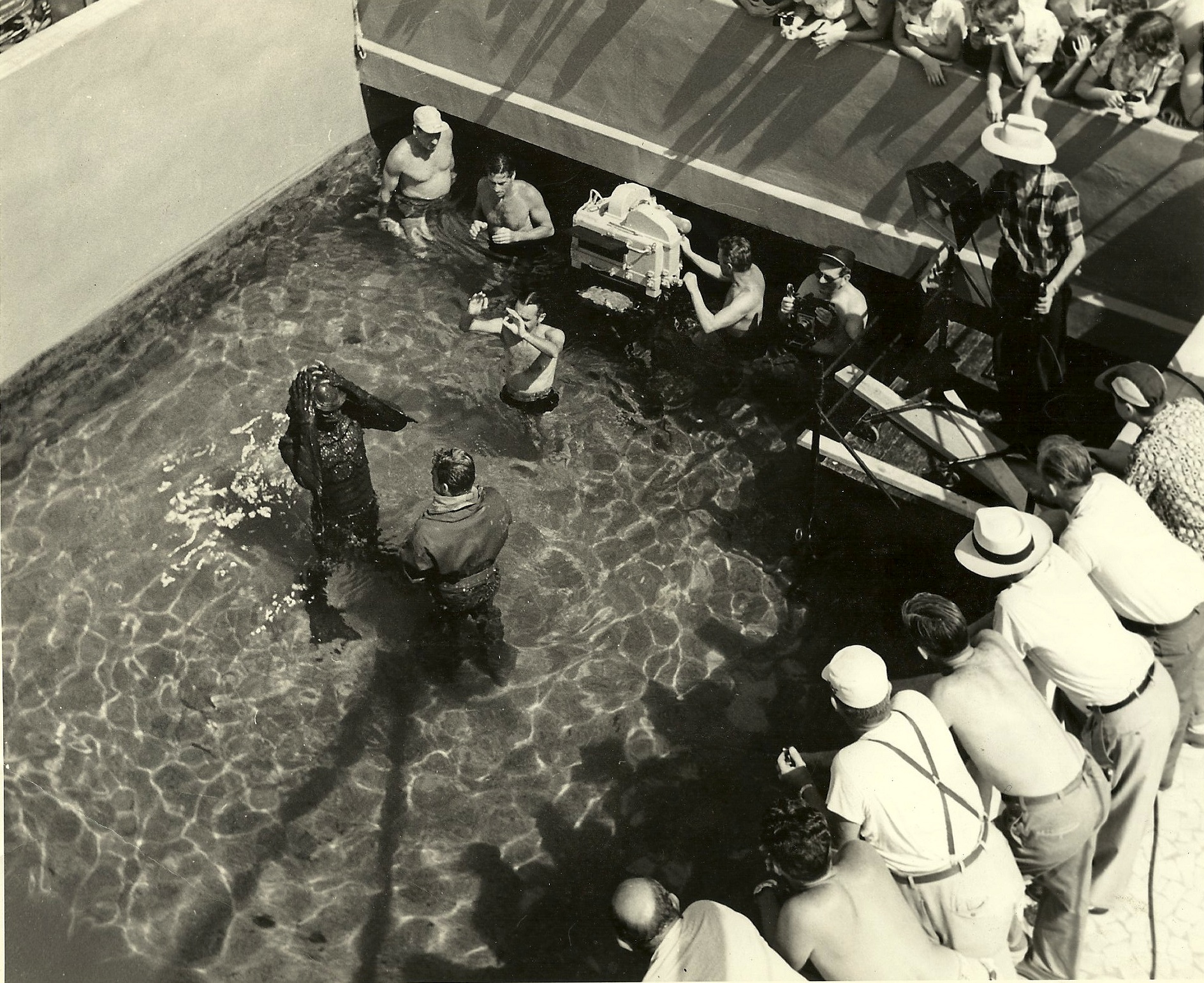 scène de tournage de "L'Etrange CXréature du Lac Noir"