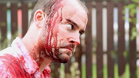 Produit par la firme indépendante Clear Focus Movie, "Attack of the Herbals" de David Keith est une comédie d'horreur dans le style de "Shaun of the Dead", en postproduction,  et prévue pour sortir cet été (suite ci-desous)