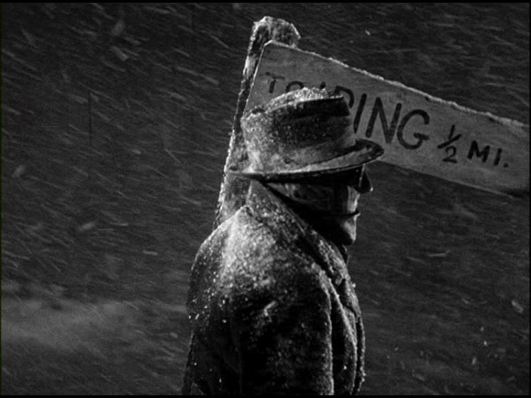 Le scénariste-réalisateur-producteur David Goyer travaille toujours sur le remake de "L'Homme Invisible" pour l'Universal...  (voir ci-dessous)