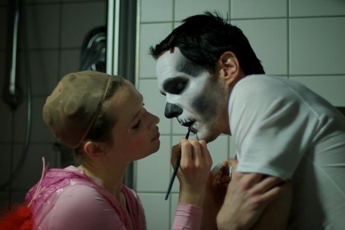 En postproduction depuis un an mais en voie de finalisation, Errors of the Human Body, d'Eron Sheean traite de la quête d'un homme pour le rachat de son passé perturbant, dans le contexte du monde mystérieux du génie génétique.