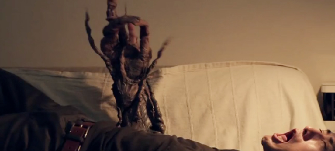 Distribué le 10 mars dernier au Japon, "Henge," écrit et réalisé par Hajime Ohata, se présente comme un film d'horreur psycho-sexuel dans la lignée de "Tetsuo" et évoquant l'univers de Cronenberg (voir ci-dessous)