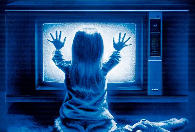 C'est à  présent Gil Kenan (La cité de l'ombre, Monster House) qui sera aux commandes du remake de "Poltergeist" (voir ci-dessous)