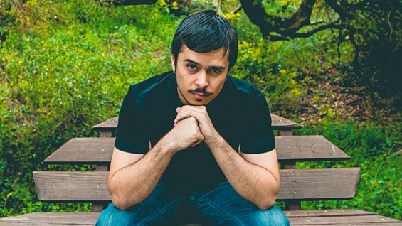 CBS Films a pris une option sur "Omega Point", un scénario de SF de Cameron Alexander, jeune réalisateur de vidéo-clips (voir ci-dessous)