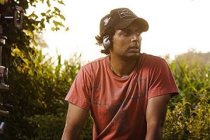 Après repassé par la case SF l'an dernier avec "After Earth", M. Night Shymalan retourne au thriller teinté d'épouvante avec" Sundowning