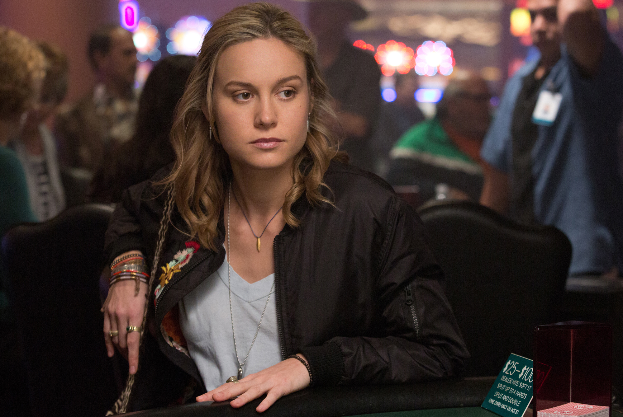 Après avoir perdu Michael Keaton et JK Simmons, Universal et Legendary Pictures vont de l’avant avec «Kong : Skull Island », leur réintroduction du mythe de King Kong que l’on découvrira sur les écrans le 10 mars 2017 (voir ci-dessous)