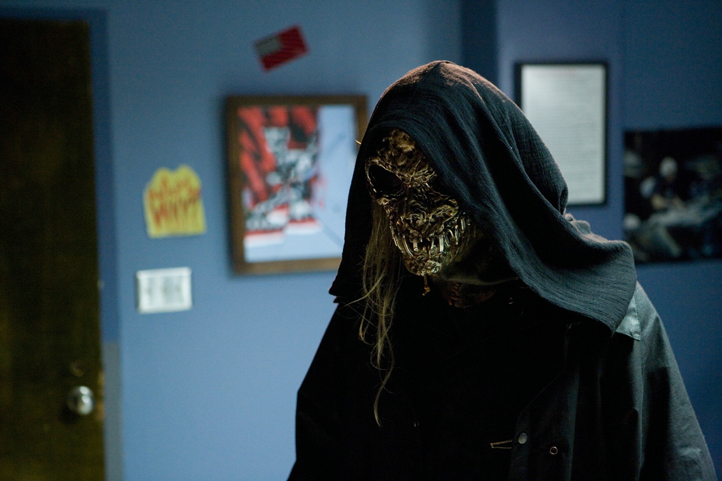 Dans CADAVER, en préparation, l’un des pensionnaires décédés d’une morgue est hanté par une entité diabolique… (voir ci-dessous)