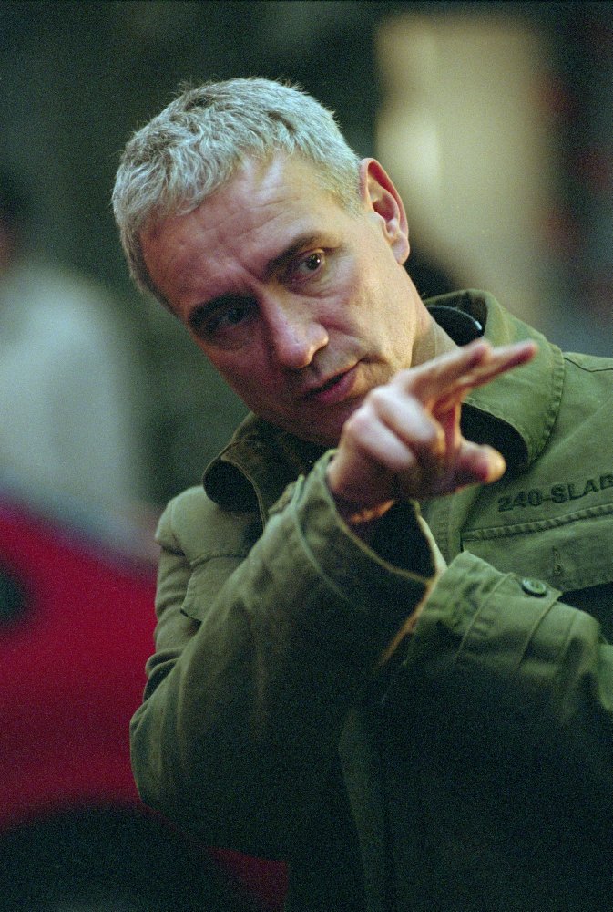 Roland Emmerich va diriger le film de SF « Moonfall » pour Universal (voir ci-dessous)