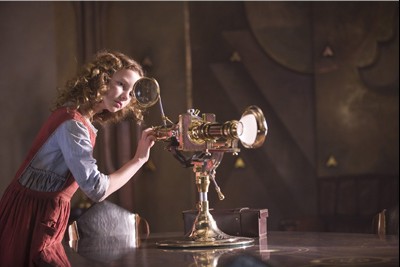 THE GOLDEN COMPASS