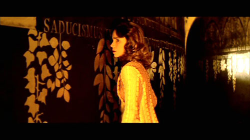 SUSPIRIA (1977)
