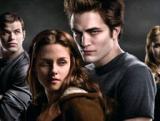 Summit Entertainment a annoncé que "New Moon", la suite de "Twilight", sortira le 20 novembre 2009, le 3e épisode étant distribué en 2010 (suite ci-dessous)
