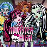 Josh Schwartz et Stephanie Savage , les créateurs de shows télévisés tels que "Gossip Girl" et "The O.C." vont écrire et produire pour Universal l'adaptation en prises de vues réelles de "Monster High" (voir ci-dessous)